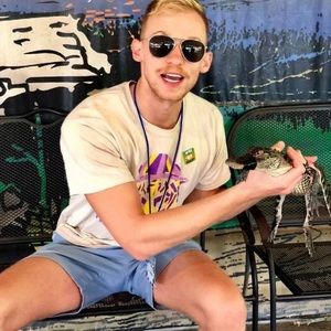 Meet your Posher, Cole